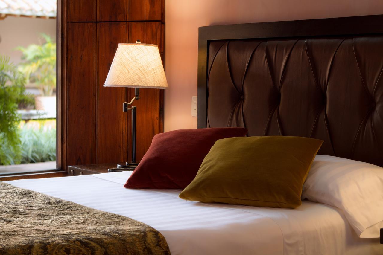 Hotel Dona Manuela Момпос Экстерьер фото